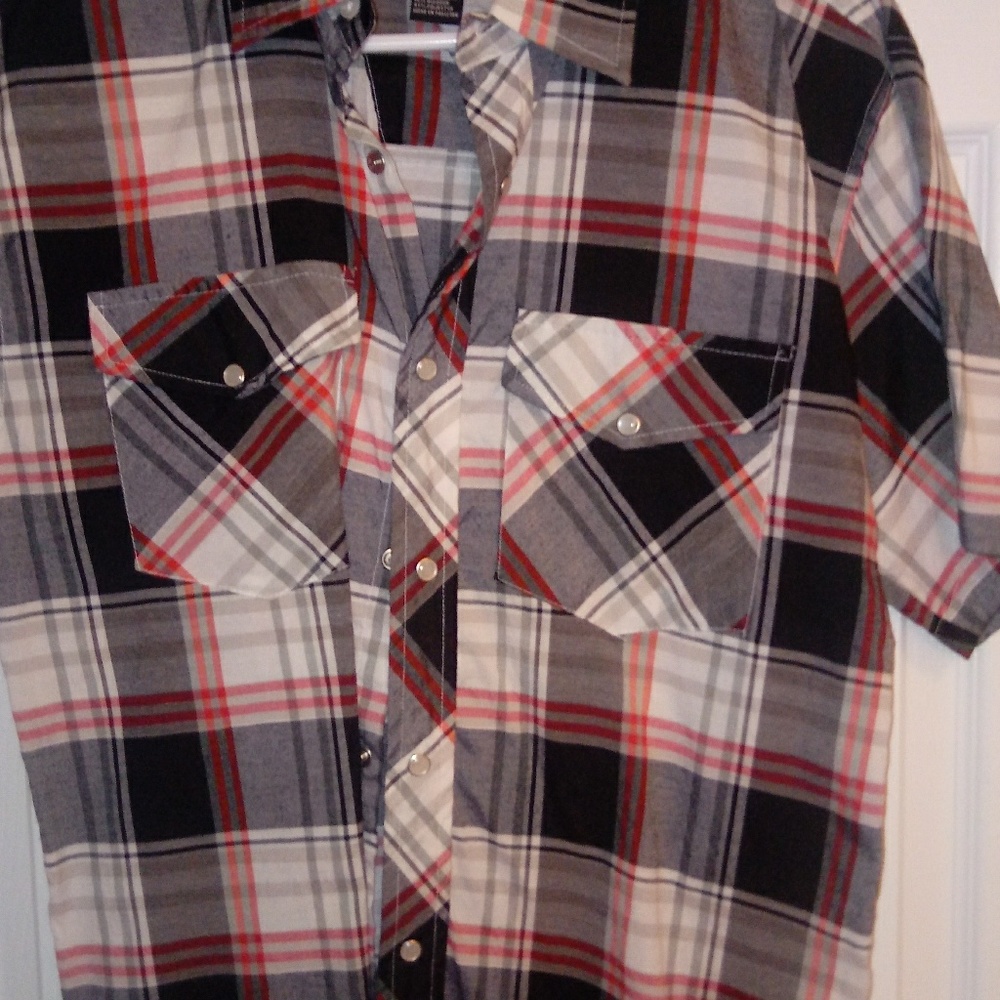 Medium mens shirt